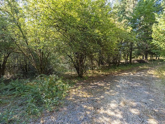 4th image of 12480 NW Fir Crest Rd
