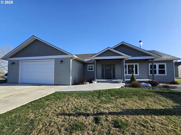 810 N College St, Joseph, OR 97846