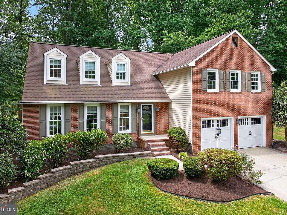 1st image of 1208 Finneans Run