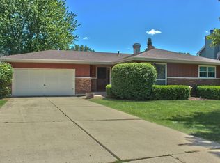504 Shenandoah Trl, Elgin, IL 60123