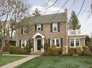 115 Meadbrook Rd, Garden City, NY 11530