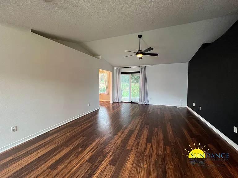 1252 Northview Dr — Photo 3