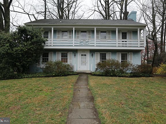 4th image of 3300 Wake Dr