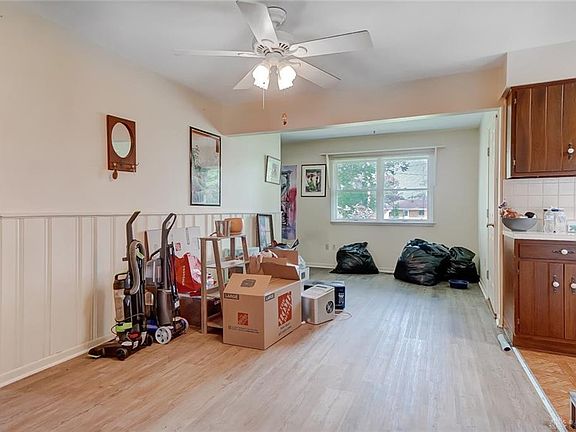 5th image of 915 Jane Ave