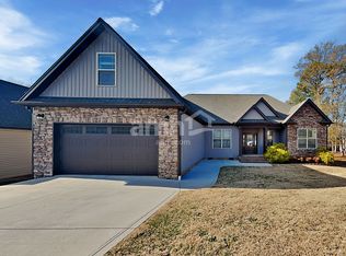 426 Risen Star Dr, Boiling Springs, SC 29316