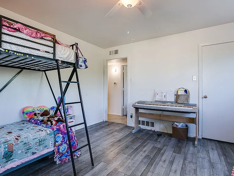 1510 Loop Dr — Photo 27
