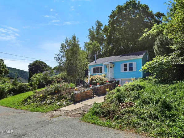 214 South St, Great Barrington, MA 01230