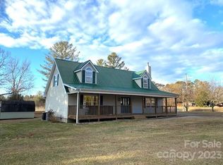 16 Ollace Ct, Hendersonville, NC 28792