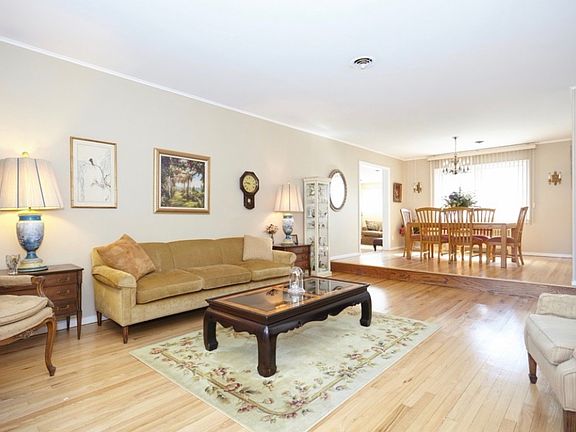 3rd image of 614 Harrison Ave