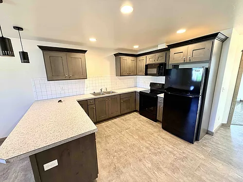 1048 Enterprise Dr #3 Photo 1