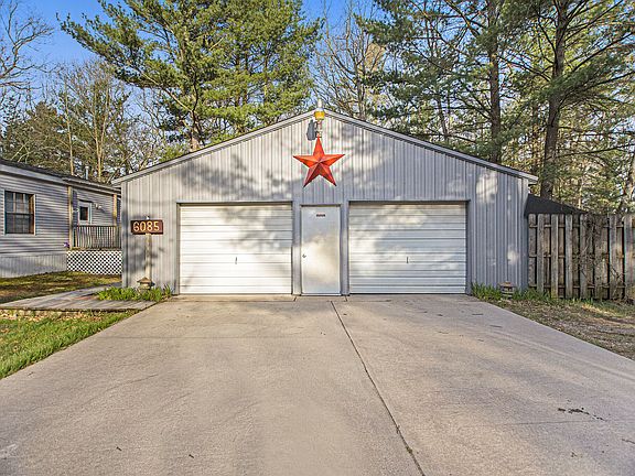 3rd image of 6085 Morning Star Ln