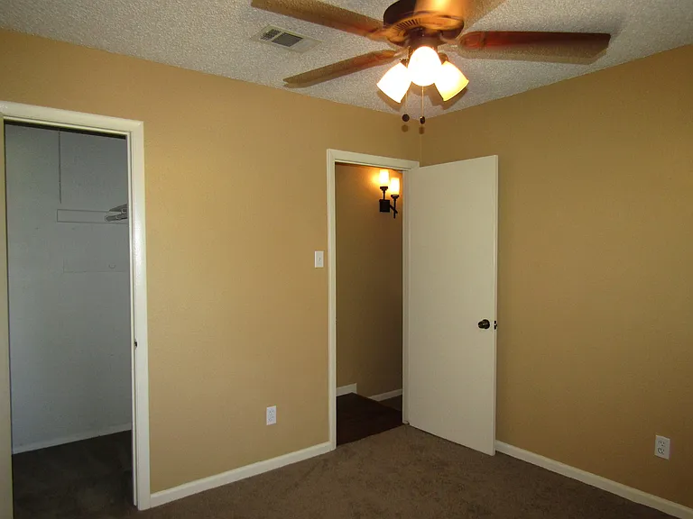 7001 Winedale Dr — Photo 29