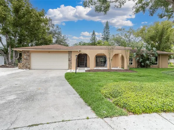 30 Pinetree Ct, Palm Harbor, FL 34683