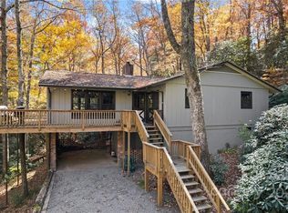 114 Chestnut Forest Rd, Fairview, NC 28730