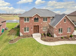12945 Waterford Dr, Lemont, IL 60439