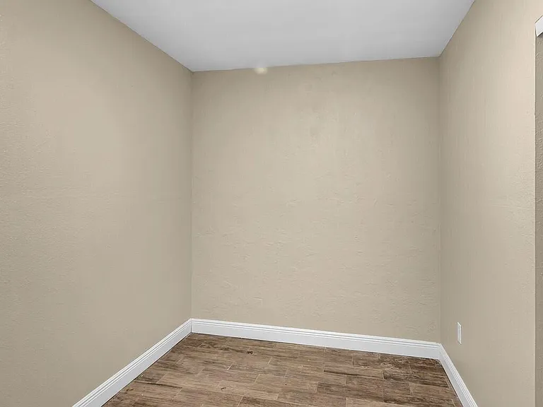 6113 Yucca Dr — Photo 14