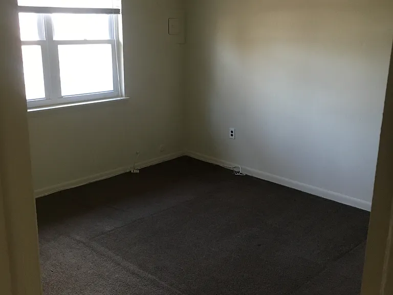 Amber Court — Photo 9