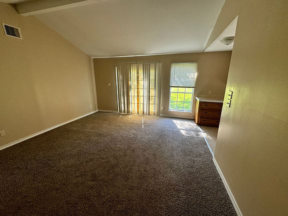 3rd image of 5325 Maywood Dr