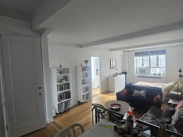 200 W 20th St APT 1403, New York, NY 10011