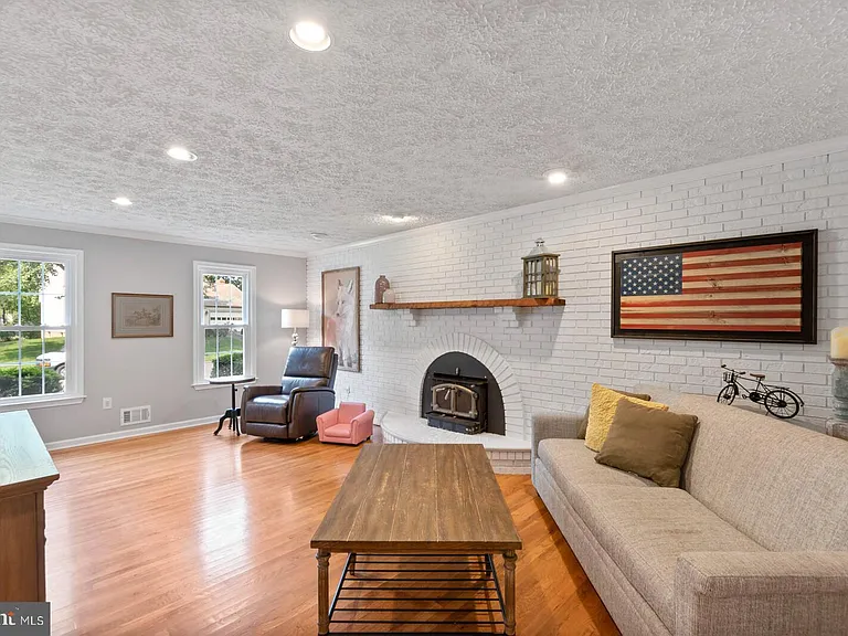 3125 Hannahs Pond Ln — Photo 6