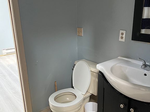 5th image of 137 Ridge Dr