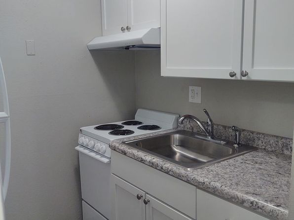 1441 Capitol Ave #14