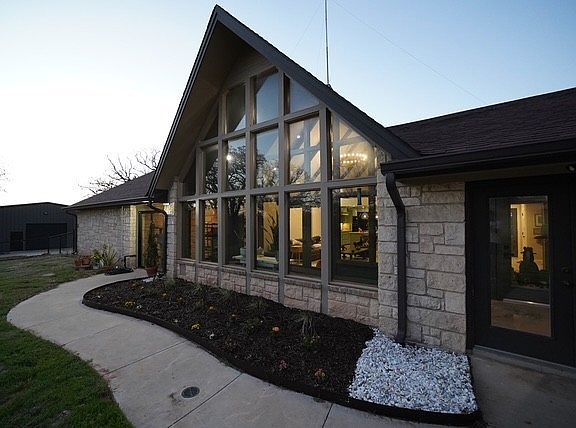 4th image of 230 Private Road 2174