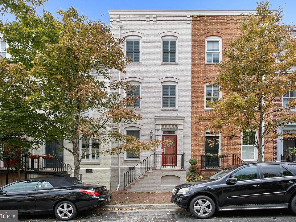 1st image of 122 Queen St