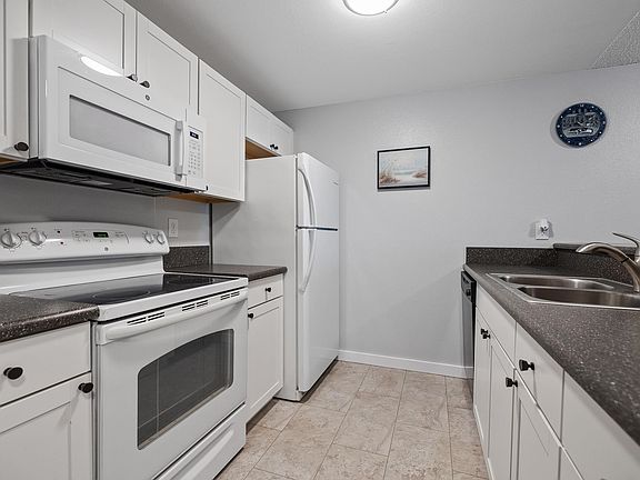 5th image of 6017 E 6th Ave APT M206