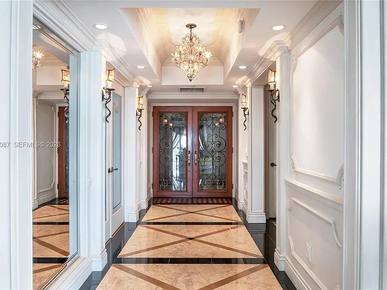 1000 S Pointe Dr #2501 — Photo 4