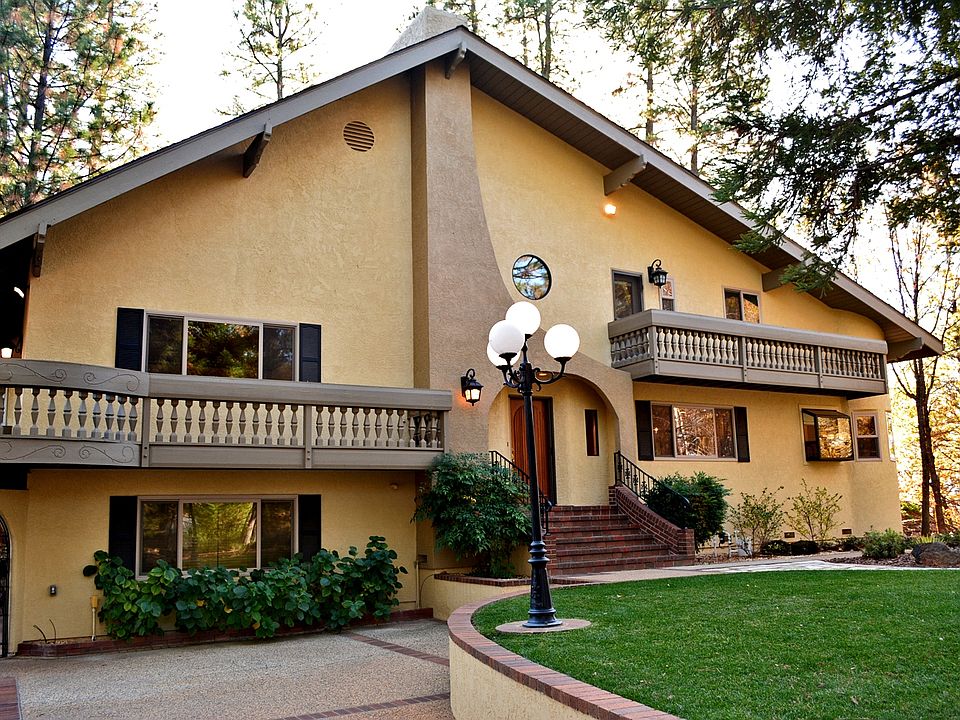 1st image of 16996 Meyer Ln