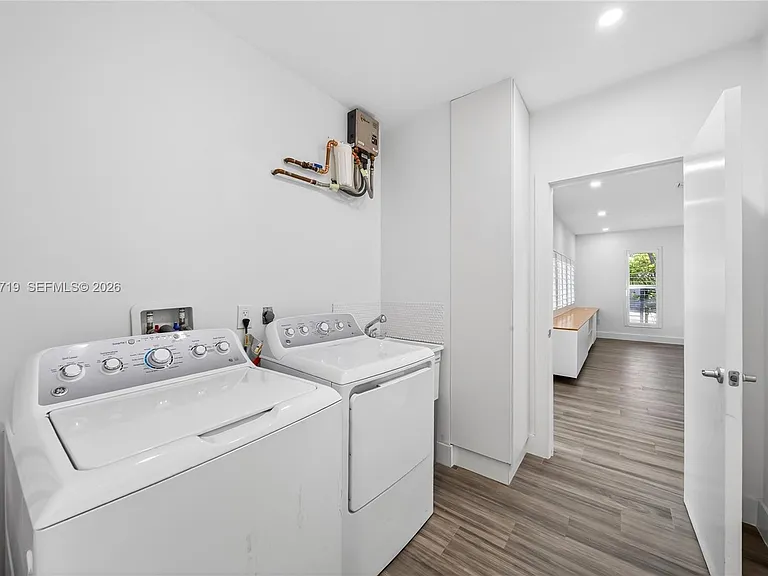 10142 SW 79th Ave — Photo 42