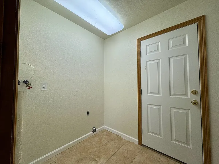 2614 Palomar Pl — Photo 10