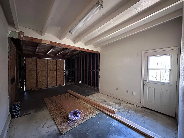 621 Hardy Dr — Photo 16