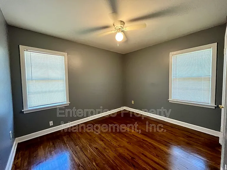 1922 Saint Elmo Ave — Photo 22