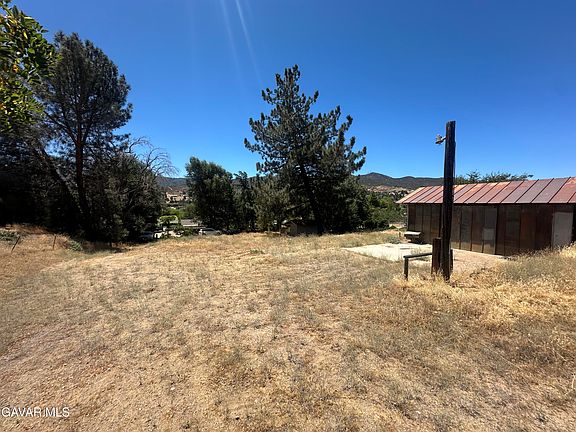 3rd image of 8805 Elizabeth Lake Rd