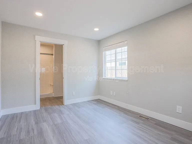 1939 Verbena St — Photo 37