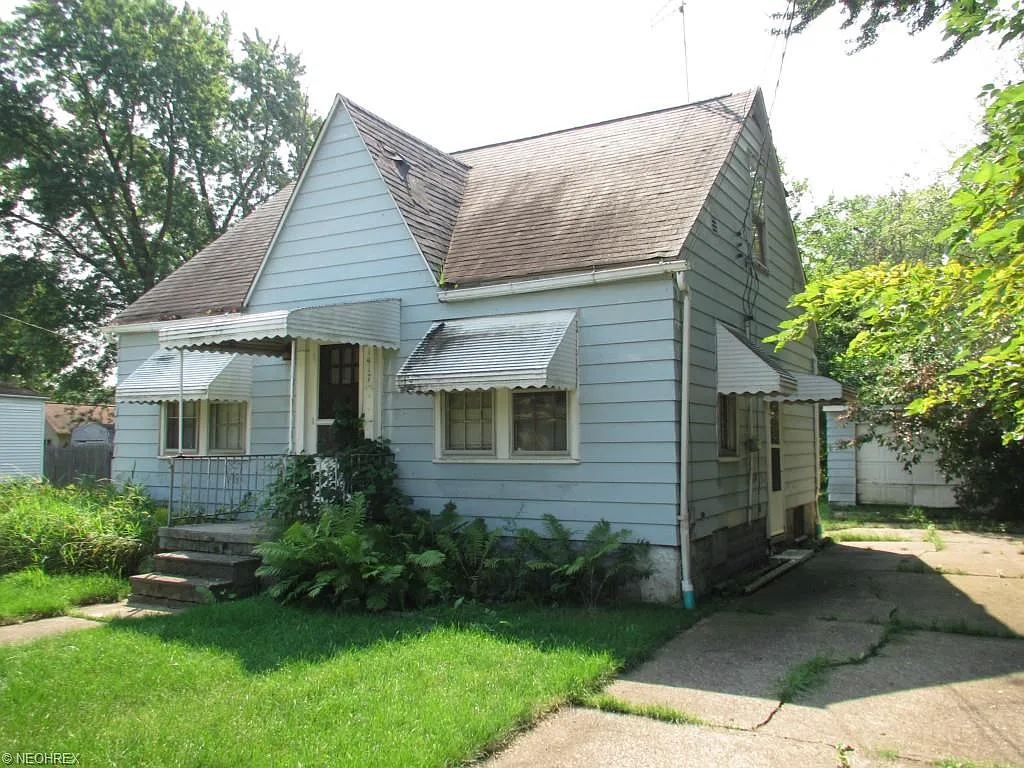 1417 W 19th St photo 1