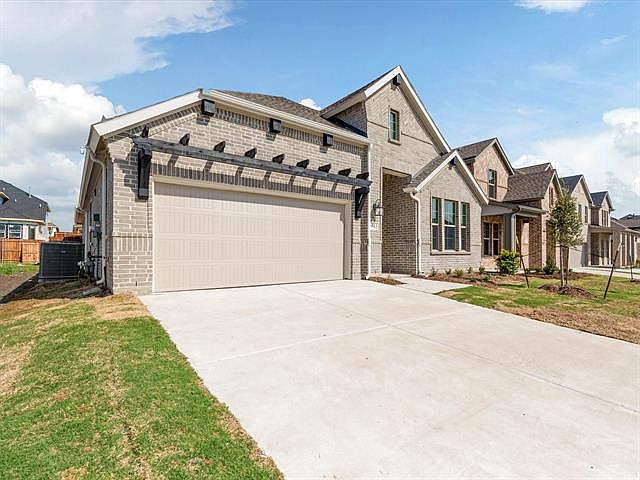 1st image of 743 Fletcher Dr