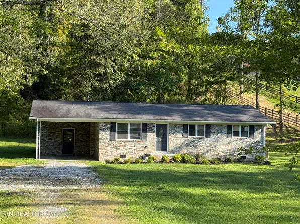 3035 W Wolf Valley Rd, Clinton, TN 37716