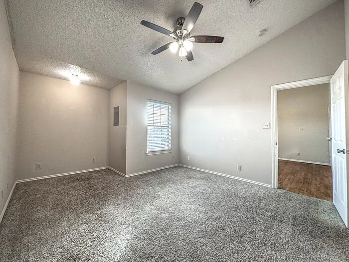 405 S Elm St #207 — Photo 9