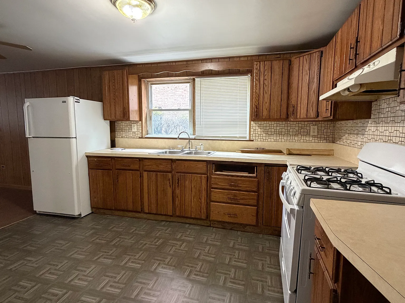 1 bed, 750 sqft, $1,200 — Photo 4