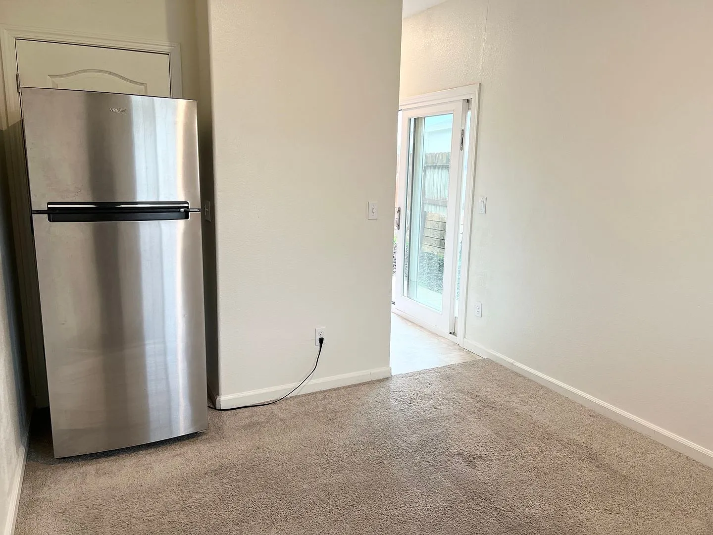 4250 Lasalle Dr — Photo 3