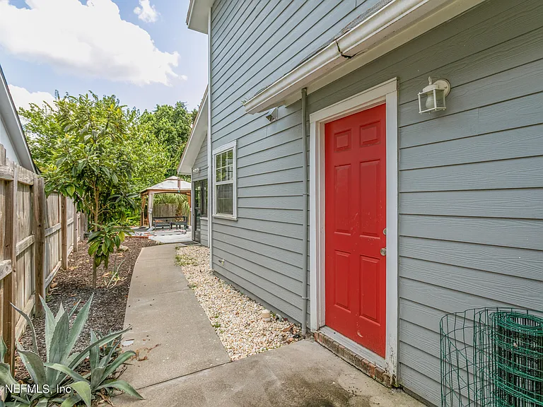 8621 Goodbys Trace Dr — Photo 7