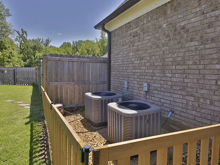 402 S Chinkapin Dr — Photo 18
