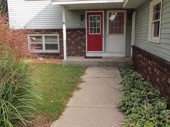 Walkway into the duplex