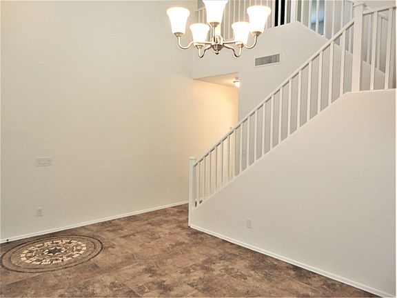 3rd image of 3644 E Parkview Dr