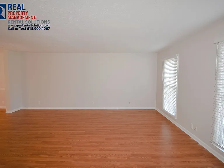1818 Lexington Trce — Photo 3