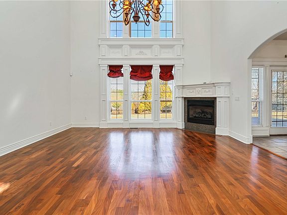 5th image of 645 N Riding Ridge Ln