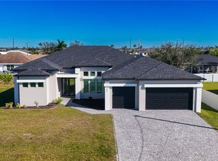 203 NW 26th Ave, Cape Coral, FL 33993